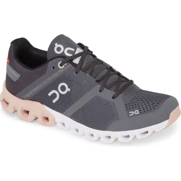 On Running Shoes - On Rock/ Rose Cloudflow Running Shoe Sz. 7